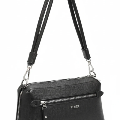 کیف زنانه مدل «نویا دابل‌زیپ» – کیف چرمی مشکی با زیپ جلویی و زیپ پشتی