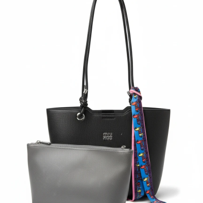 کیف زنانه دو‌تکه مدل توت‌دایو – کیف توت چرمی با کیف داخلی